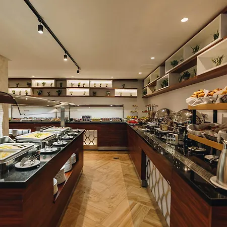 Tonanti Hotel 4*